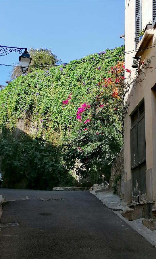 Beautiful Renovated Studio With View- Old Hyères Exterior foto