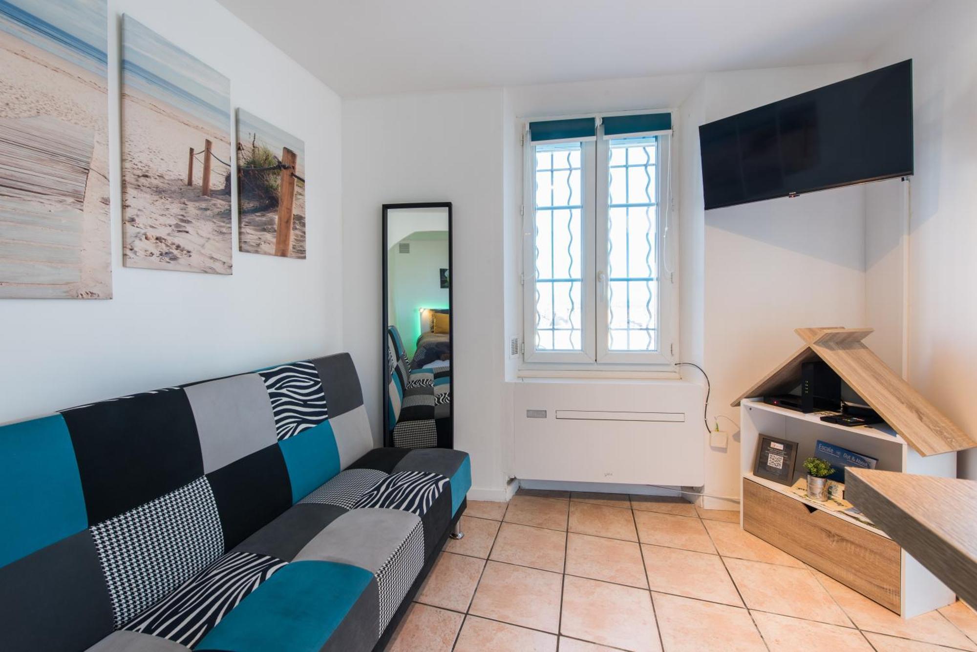 Beautiful Renovated Studio With View- Old Hyères Exterior foto