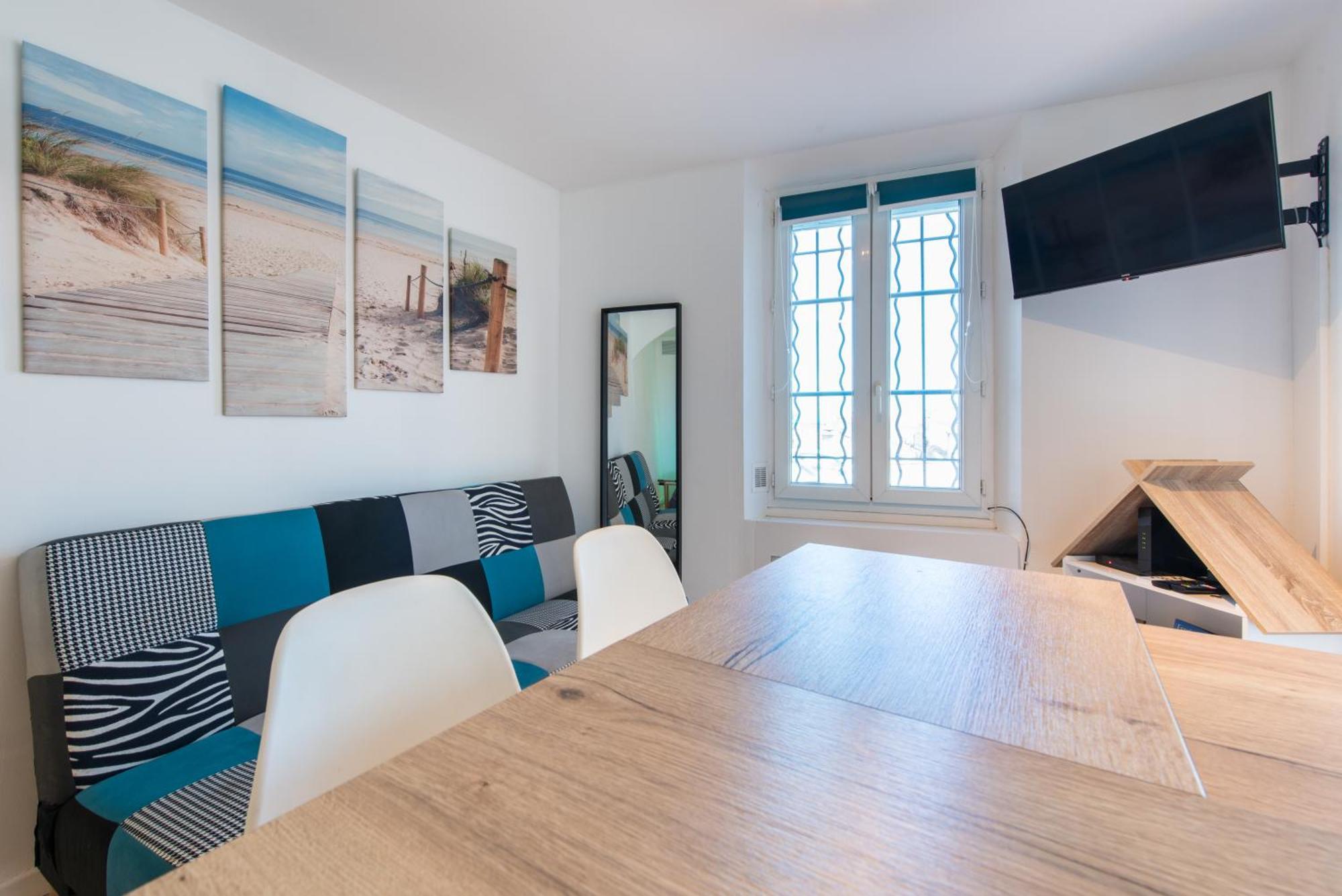 Beautiful Renovated Studio With View- Old Hyères Exterior foto
